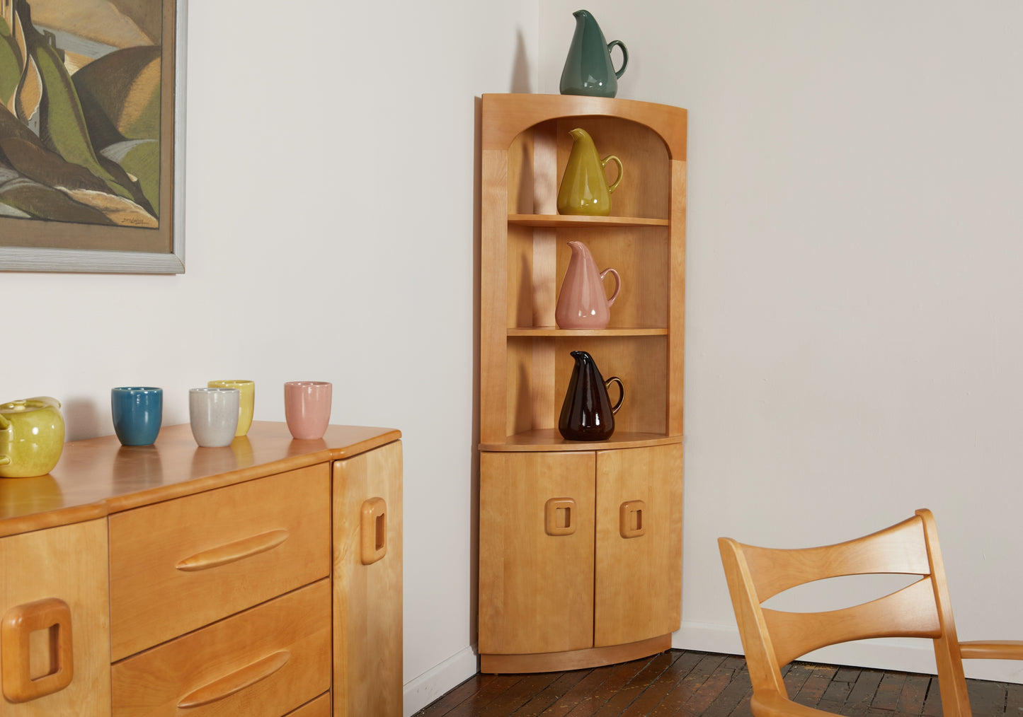 M 176 Corner Cabinet