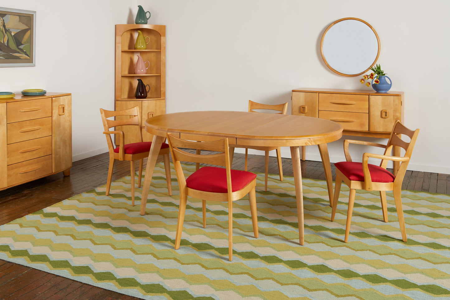 M 950 G 6-Seat Round Extending Dining Table