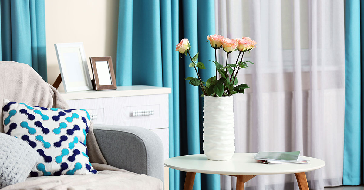 How to Tastefully Add Pops of Color to Your Living Room